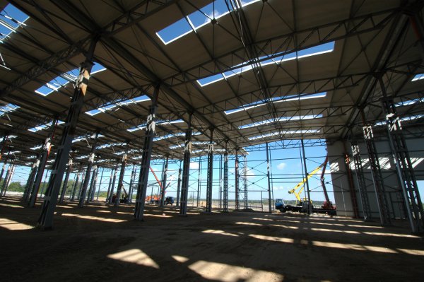 Pronar buduje i zatrudnia