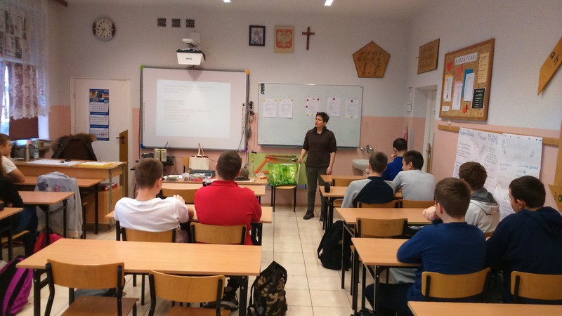 Warsztaty edukacyjne w gimnazjum